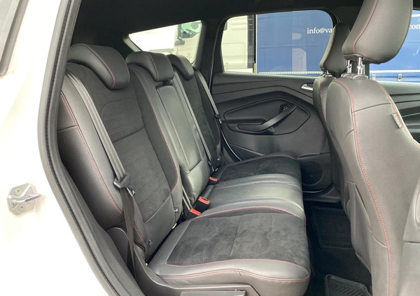 Ford Kuga cena 72200 przebieg: 58517, rok produkcji 2019 z Golczewo małe 352